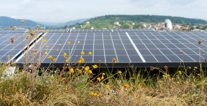 Solaranlage auf dem Dach des Kantonsspital Winterthur